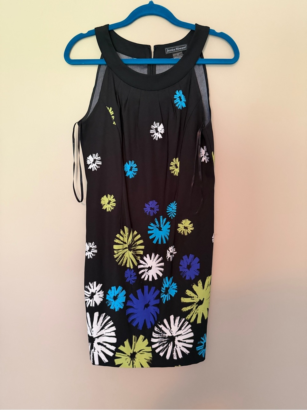 Jessica Howard Black Sleeveless Shift Dress with Multicolor Floral Print